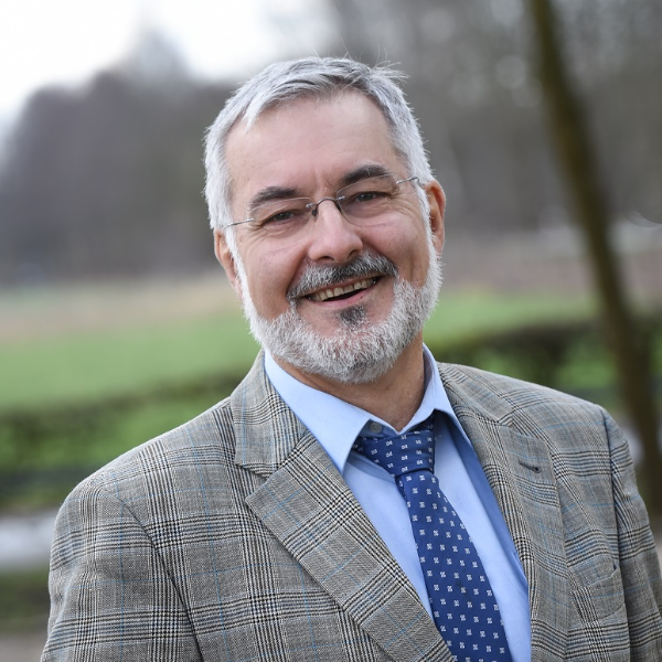  Matthias Hart
