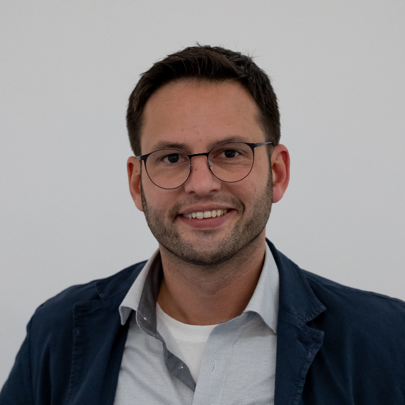  Michael Schneider